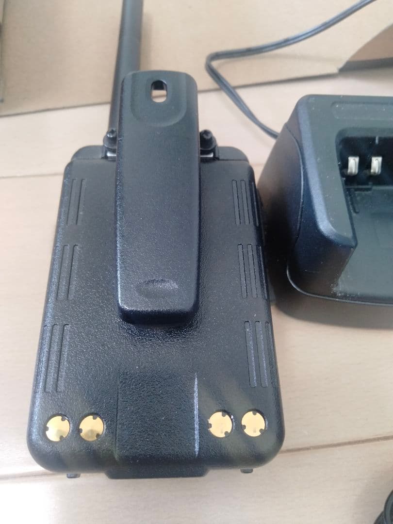 SR730 デジタルトランシーバー技術基準適合証明のマークあり