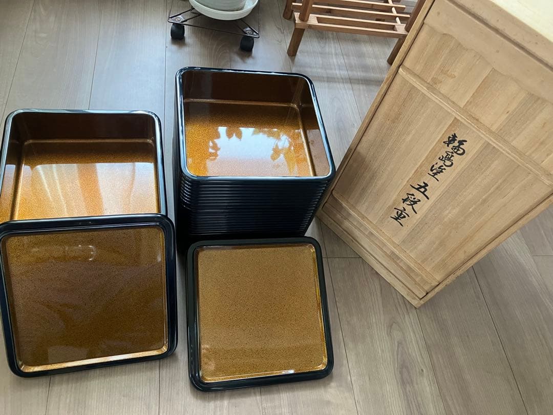 輪島塗 五段重 二枚蓋 木箱入り 重箱 伝統工芸品 漆芸【美品】