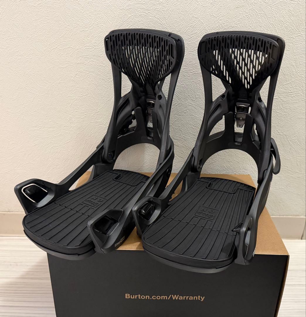 Burtonレディース用スノーボードビンディング ステップオンブラック Lサイズ