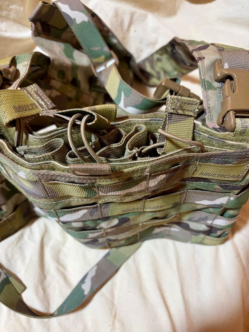 オ*コ様 実物 特注品 ビッキーオリジナル molleチェストリグ マルチカム