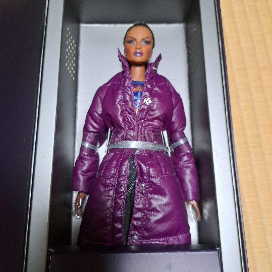nu.face bominique makeda　integrity toys