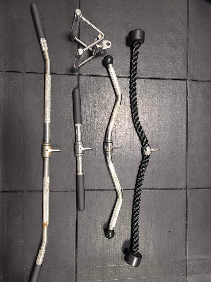 ラットプルダウンWILDFIT　Impulse　引き取り限定　イベント限定値下げ