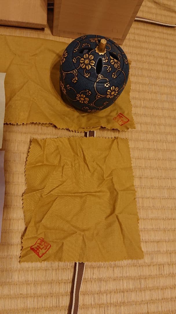 (美品) 九谷焼 仲田錦玉作 青粒 香枦 美品