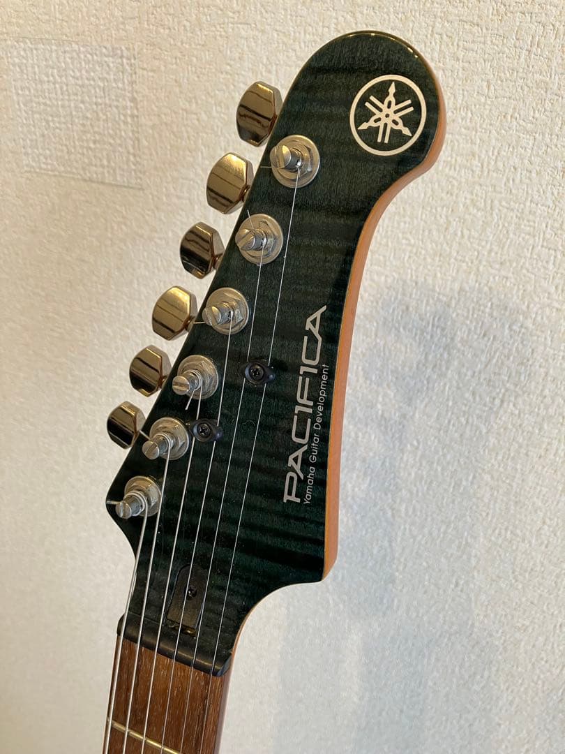 （Desman Artadewa）YAMAHA PACIFICA 612
