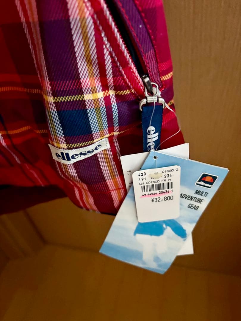 【新品未使用タグ付】ellesse スキーウェア レディースM 帽子付き