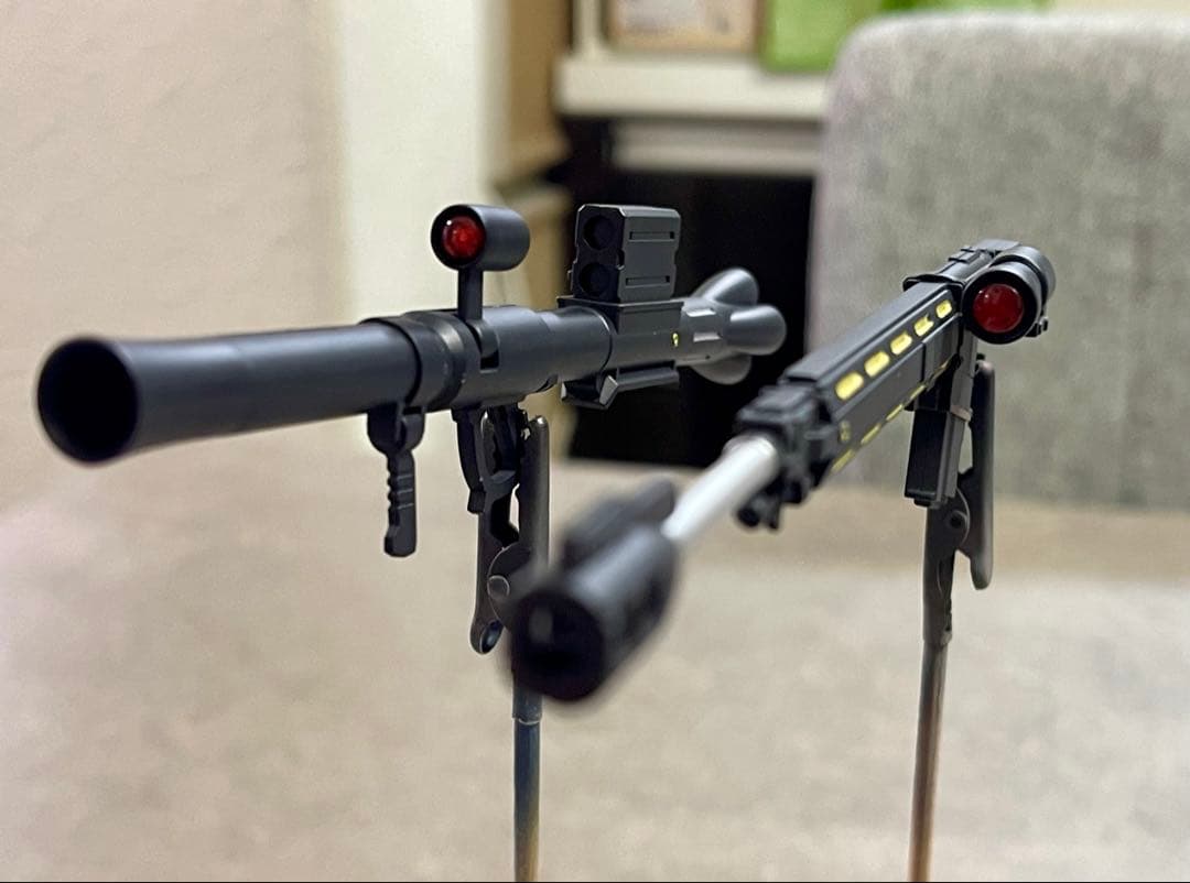 ガンプラHG シャア専用ザクⅡ 赤い彗星ver. 全塗装完成品