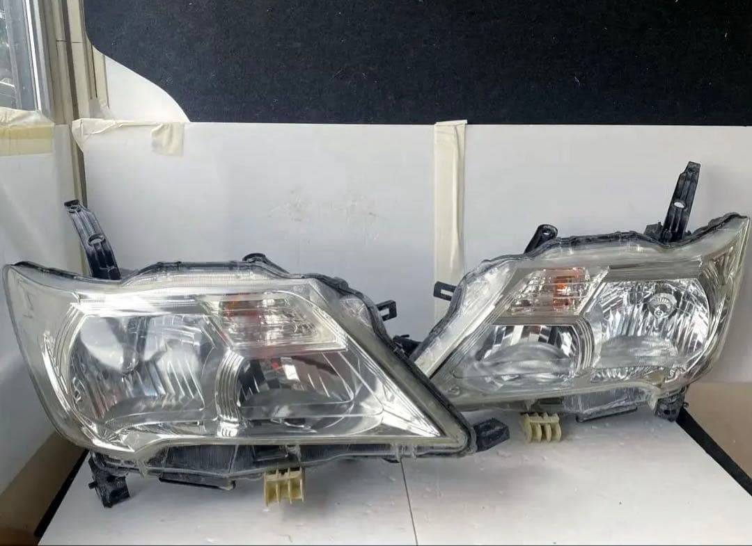 日産 セレナ C26 前期 純正 ヘッドライト 左右セット