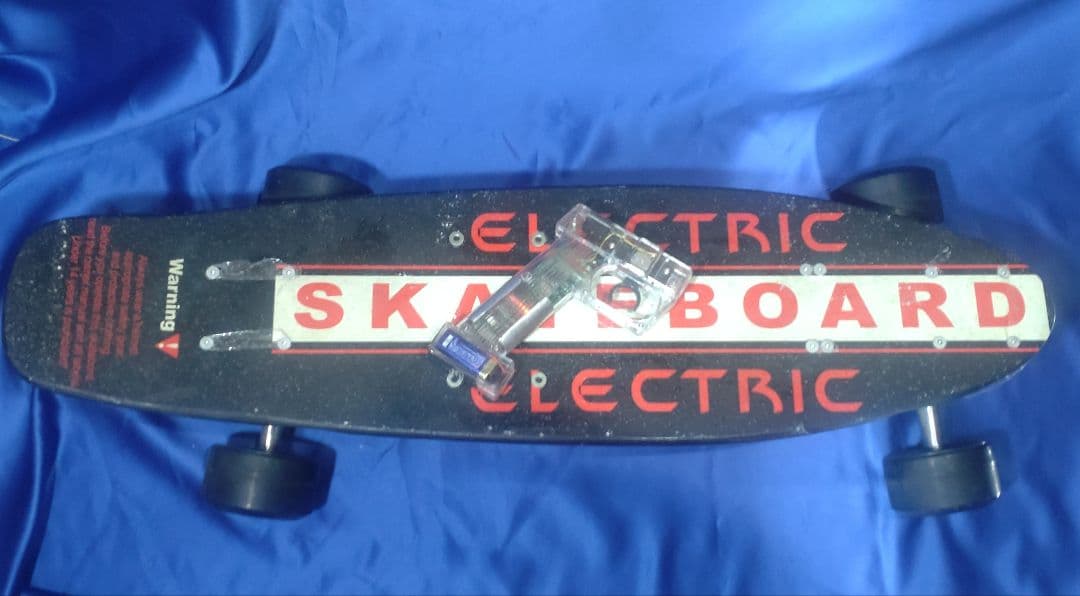 電動スケートボード リモコン付き