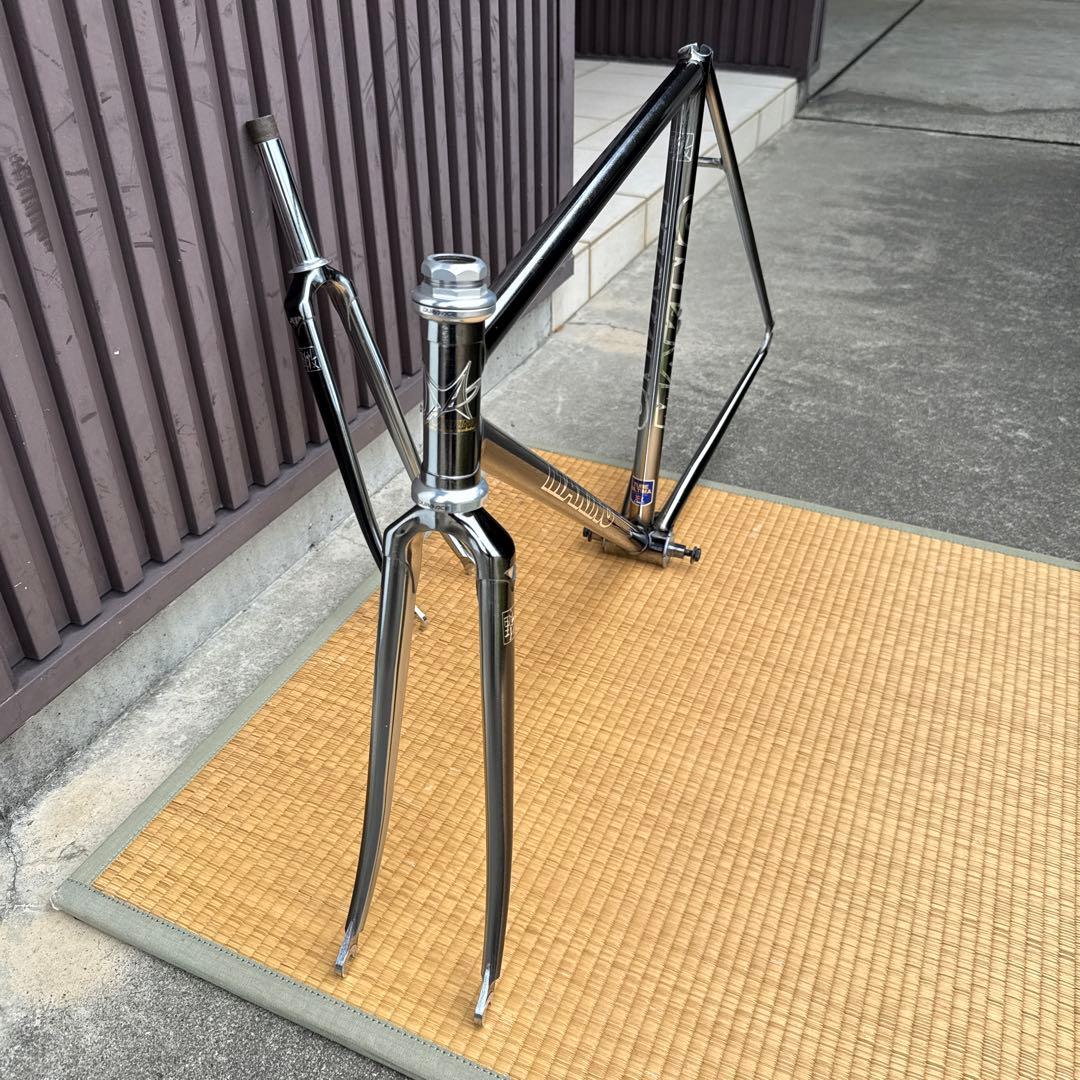 マキノピストフレームとフォーク