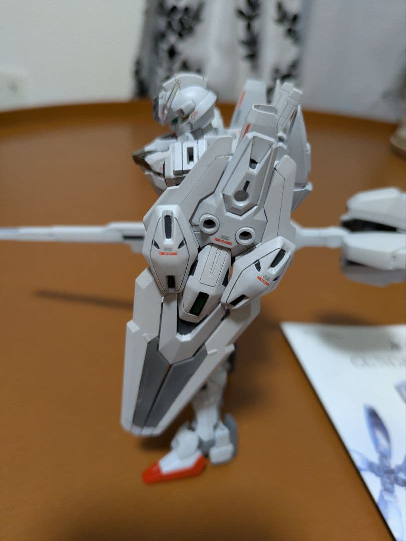 ガンダム　キャリバーン HGモデル ホワイト ガンダム完成品　塗装済