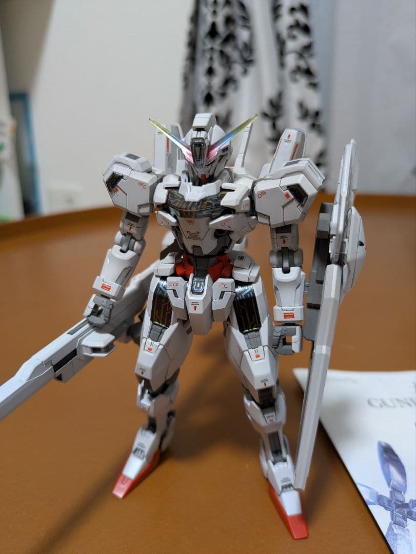 ガンダム　キャリバーン HGモデル ホワイト ガンダム完成品　塗装済