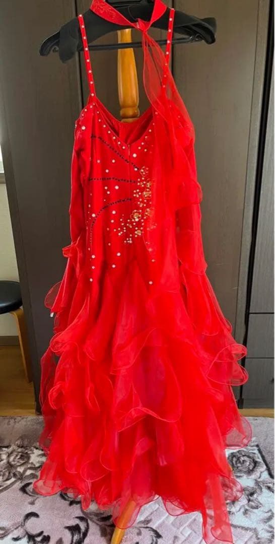 社交ダンスドレス・フリル付き 赤