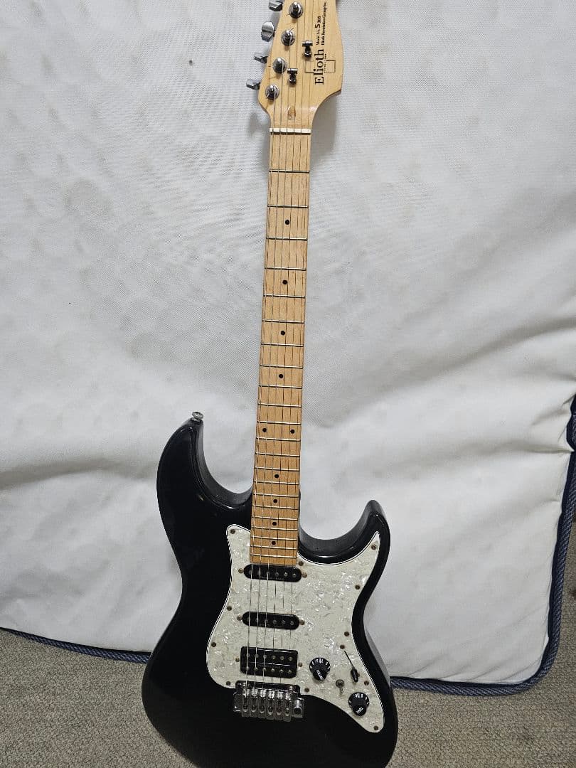 eiloth ストラトタイプ エレキギター s 305　手渡し歓迎