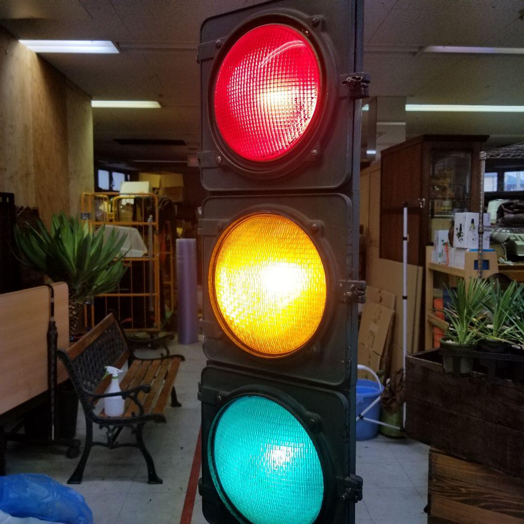 引取限定 アメリカ ビンテージ 信号機 Crouse Hinds製 作動品 映え