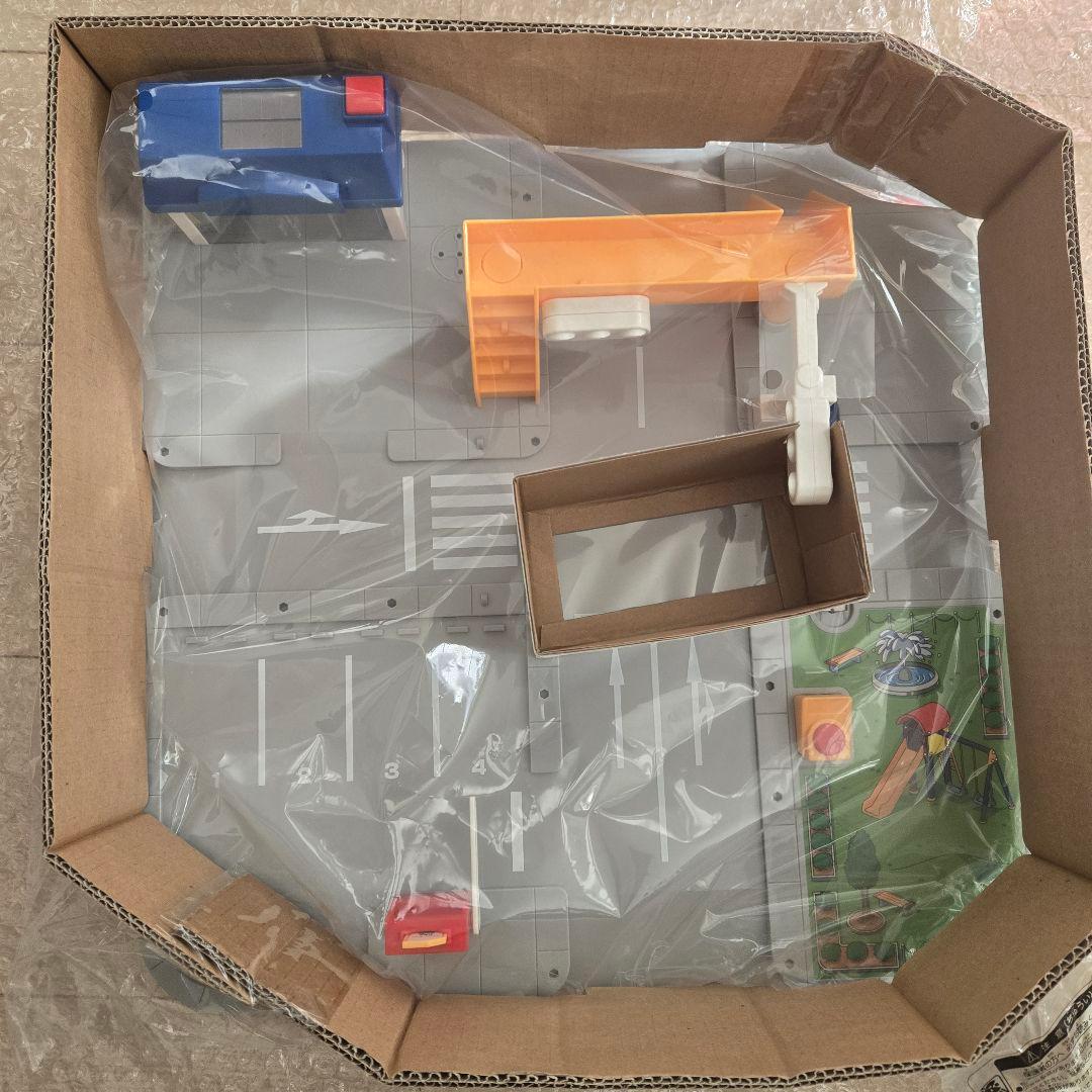 トミカ ソーラータウンおおきな交差点 トミー TOMY 未使用