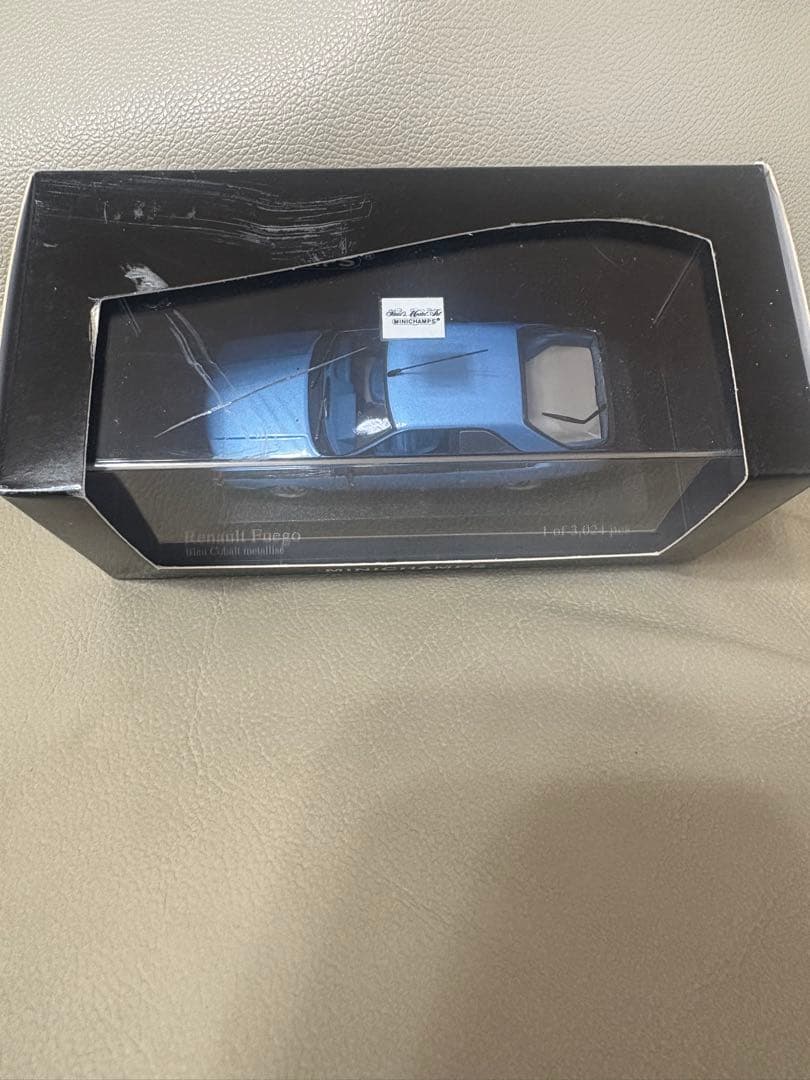 MINICHAMPS Renault Fuego 1980 青メタリック