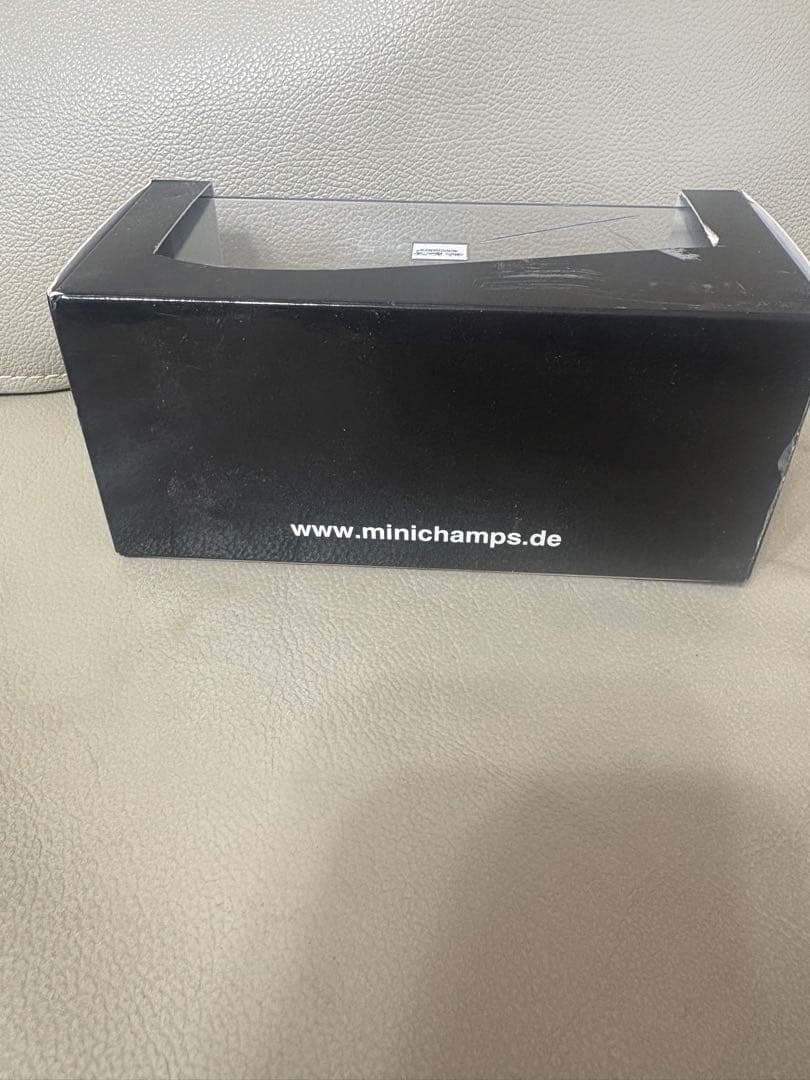 MINICHAMPS Renault Fuego 1980 青メタリック