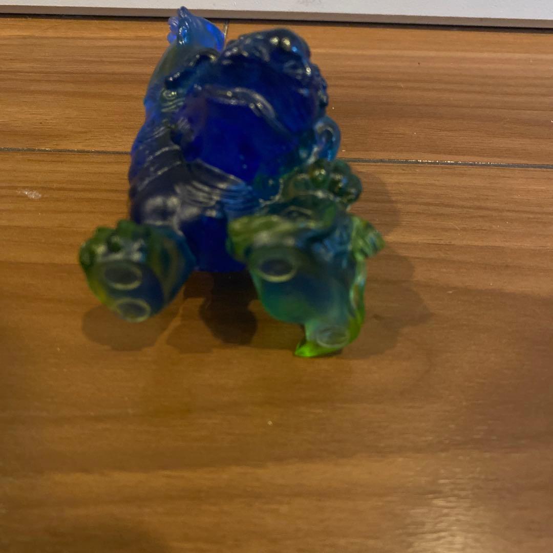 LIULI 瑠璃工房　逆立ち獅子　台湾　石像　ガラス細工