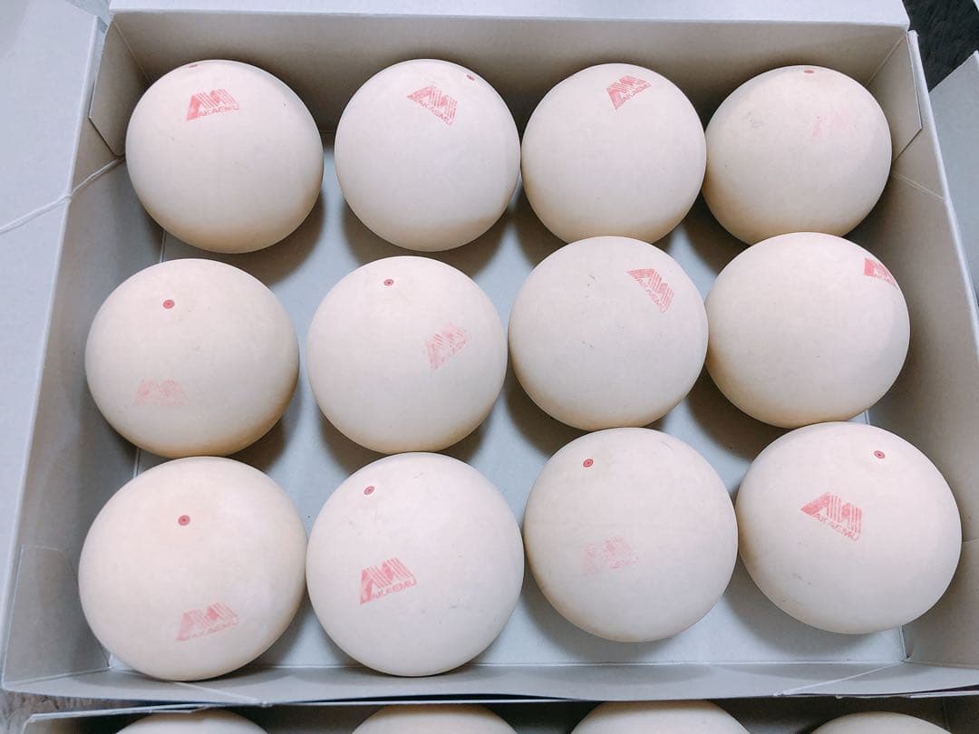 ソフトテニス　ボール アカエム公認球、ケンコーボール公認球