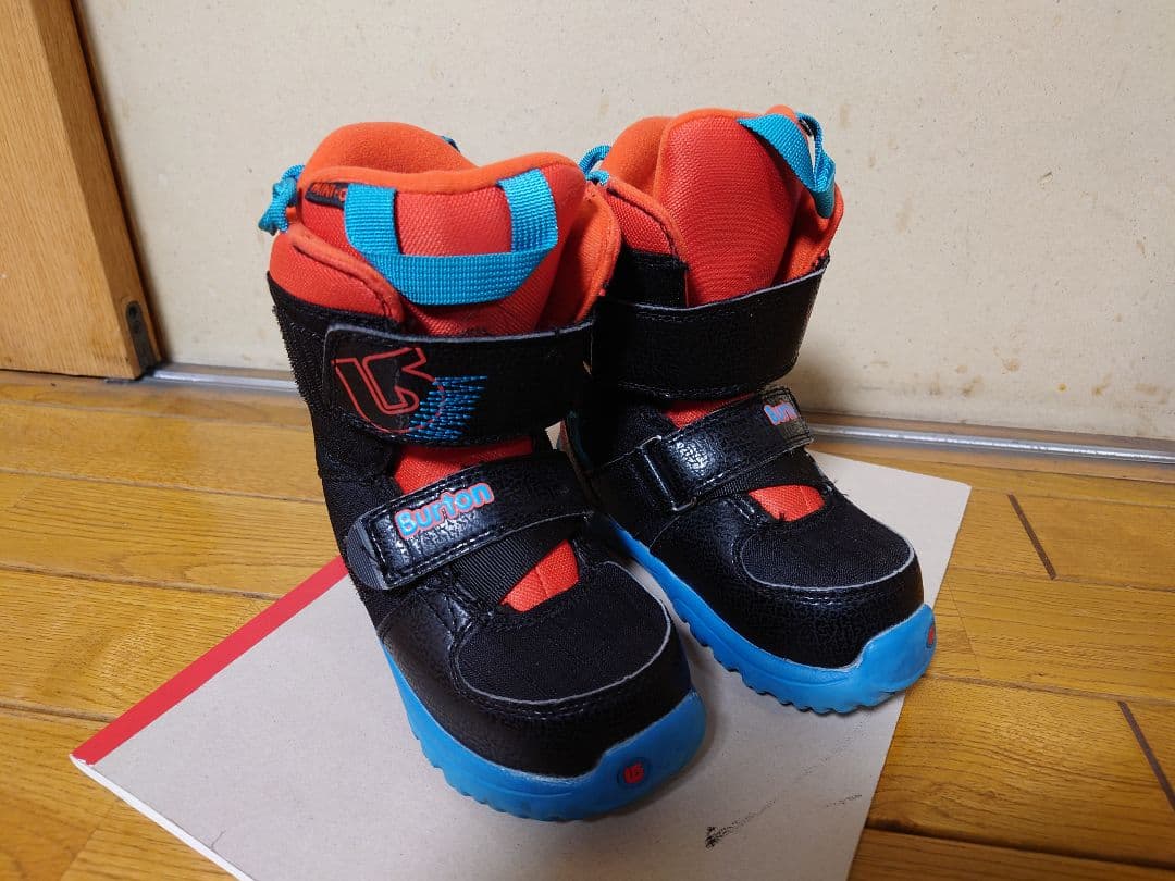 キッズ用　ロシニョール　スノーボード 3点セット ヘルメット付