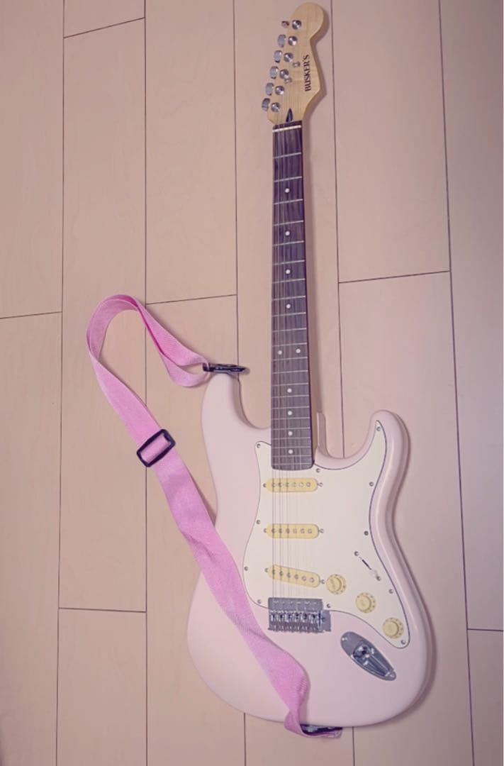 ピンク色 ギター