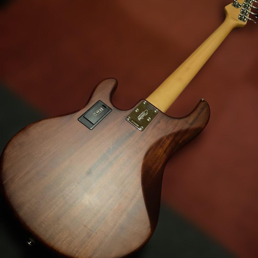 エレキベースSUB スティングレイ5弦