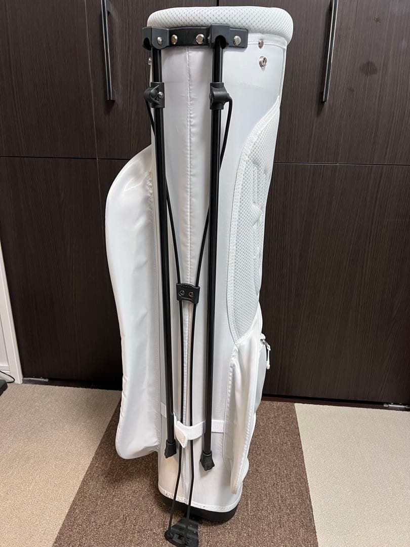 【美品】ニューバランス ゴルフ 軽量 スリムキャディバッグ８型【ホワイト】