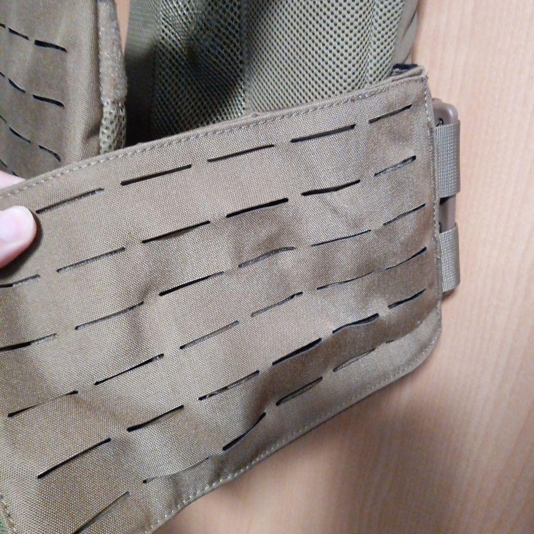 emerson gear プレートキャリア　タンカラー