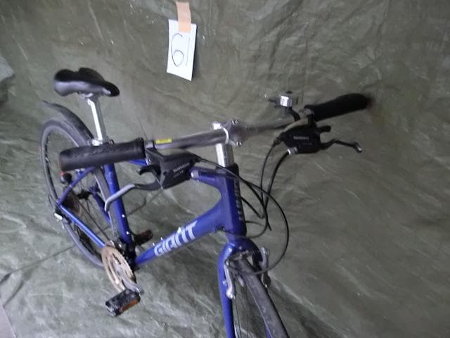 61：Giant　ESCAPE　ジャンク　引取限定：埼玉県所沢市
