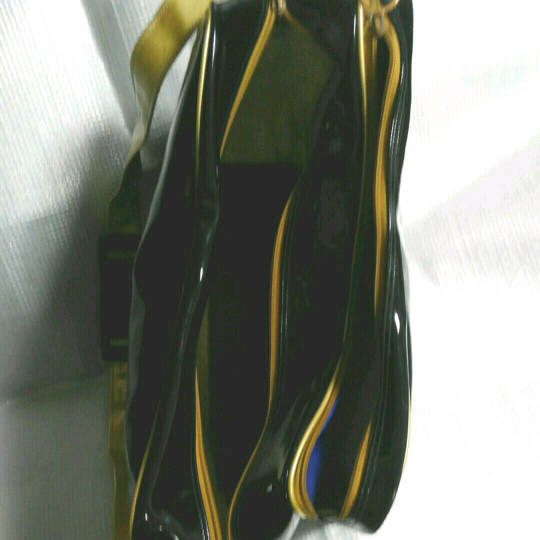 ラグビーエナメルバッグ　オールブラックス・ワラビーズ等エンブレムラグビージャージ