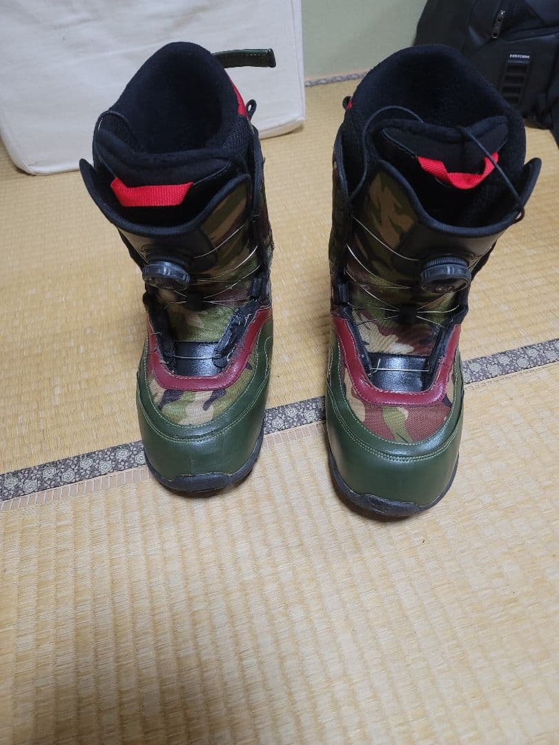スノーボードブーツ