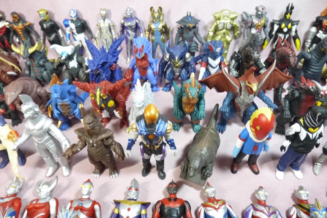 ウルトラヒーローシリーズ500　ウルトラ怪獣シリーズ500　ソフビ125体