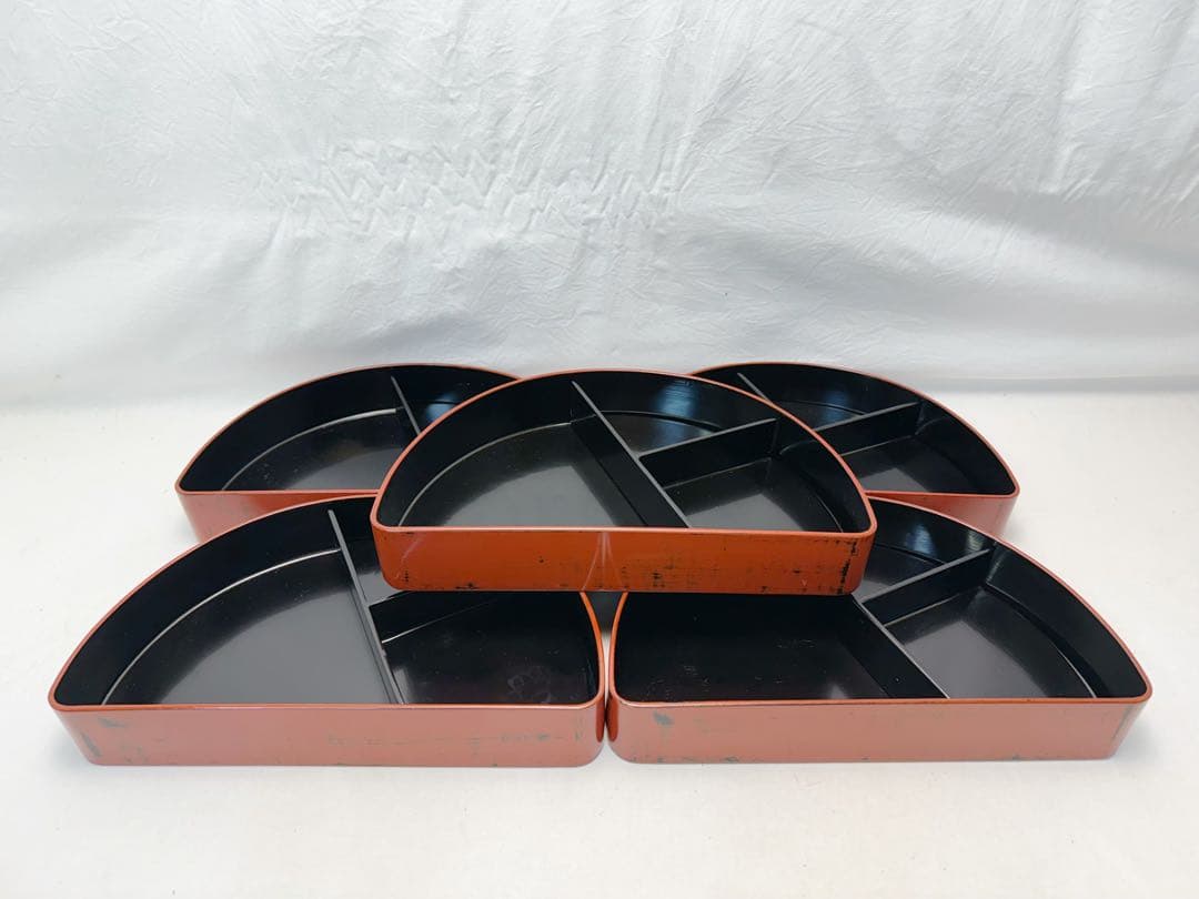 懐石道具 木製 根来塗 半月形 弁当箱5客組 内黒 会席道具 和食器