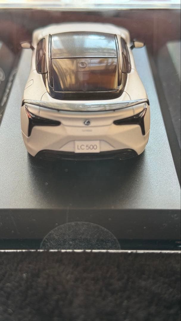 1/43 レクサス LC500ミニカー \"EDGE\" 京商