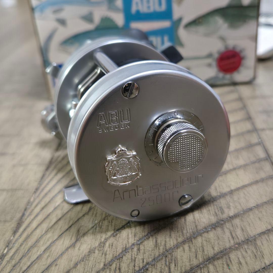 早い者勝ち！【未使用】2500C アブ アンバサダー シルバー