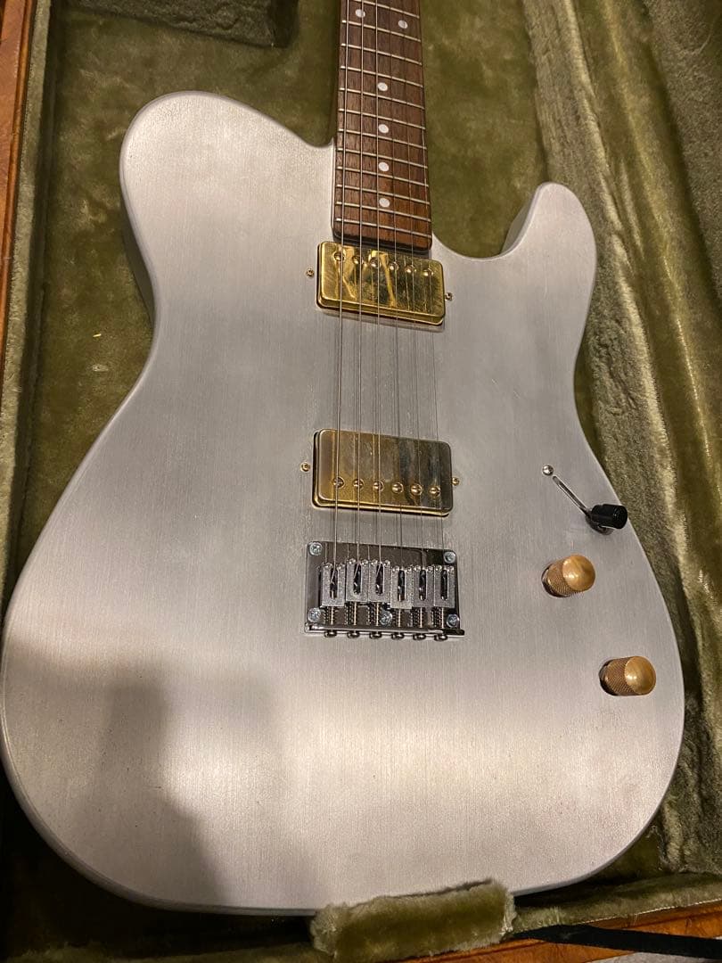 超激レア　history アルミボディ　ギター