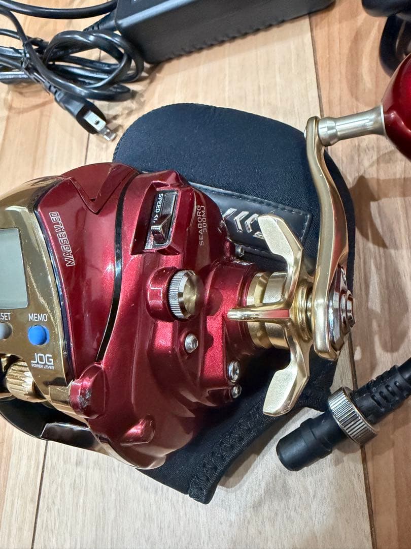 ダイワ シーボーグ300mj 充電器・バッテリー付き