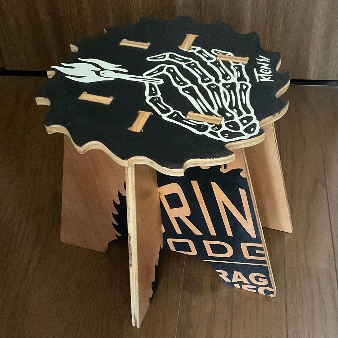 GRAIND LODGE スツール グラインドロッヂ SAWロゴ 生刷り