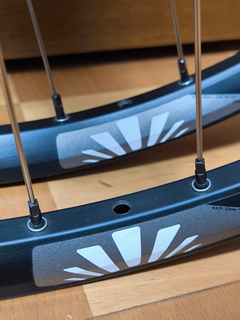 SUN Ringle Helix TR25 ホイールセット Novatecハブ