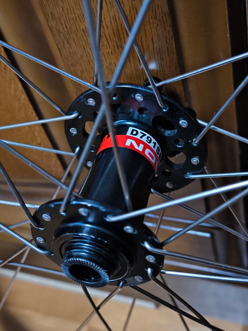 SUN Ringle Helix TR25 ホイールセット Novatecハブ