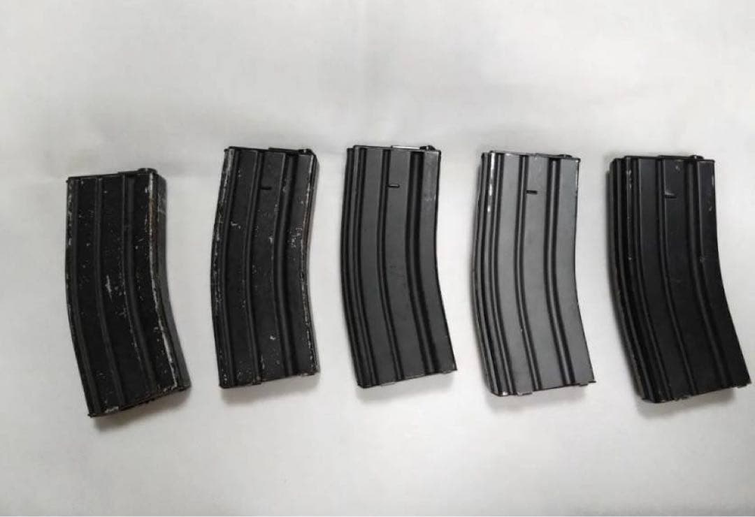 シュン（10月末まで）東京マルイ　M4CRW&マガジン10個セット