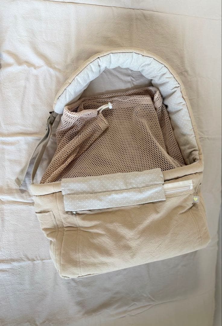 【美品】hubsch グルムスリングバッグ 韓国 キャリーバッグ　ペット　犬 猫