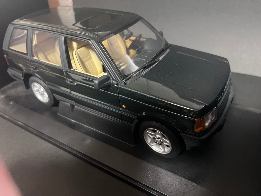 AUTOart レンジローバーRANGE ROVER 4.6 HSE 1/18