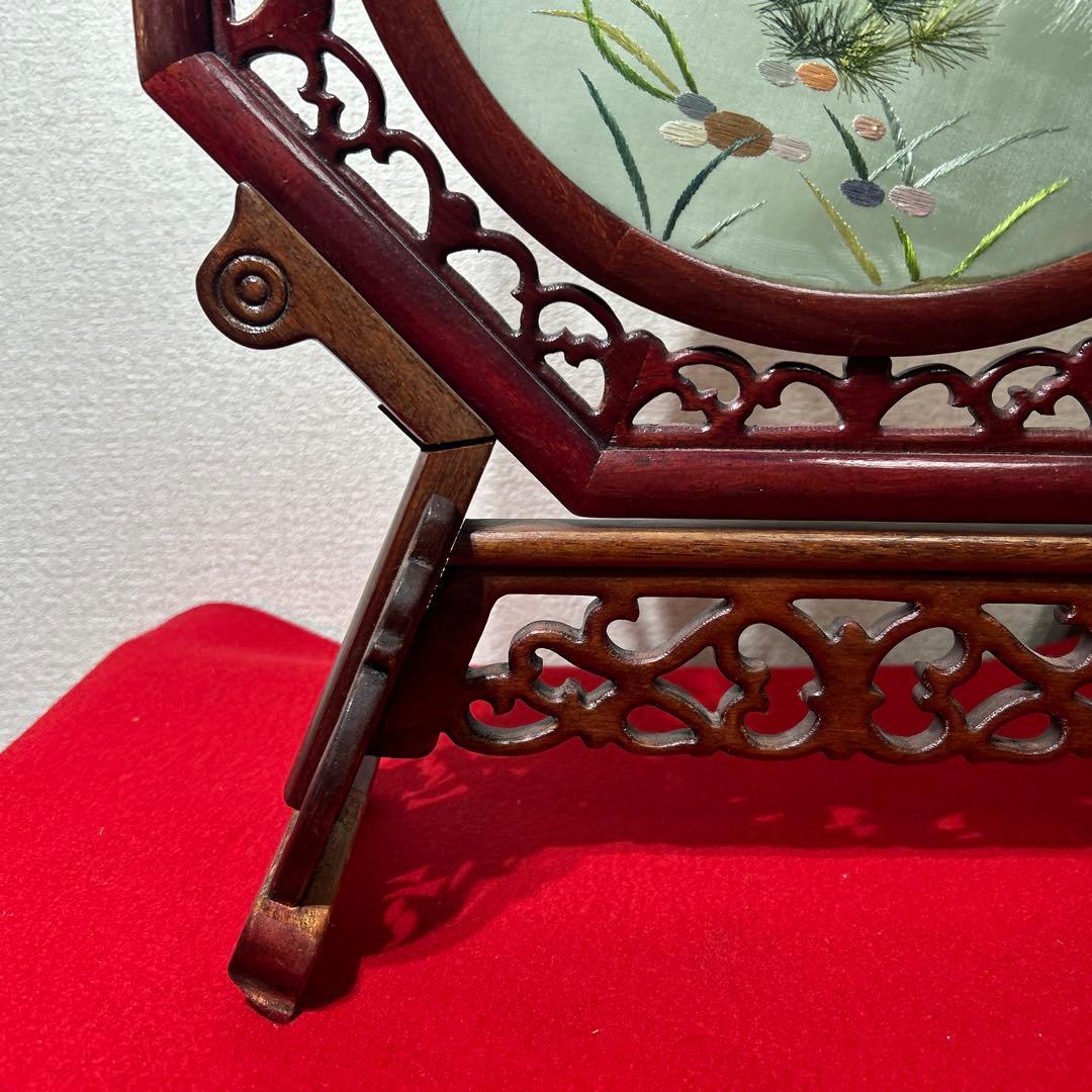 蘇州 蘇繍 両面刺繍 金魚 縁起物 天然木材座 中国工芸品　八角形　風水