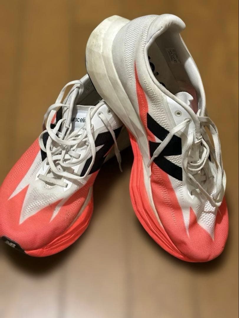 スパイク・シューズ FuelCell SuperComp Elite v5