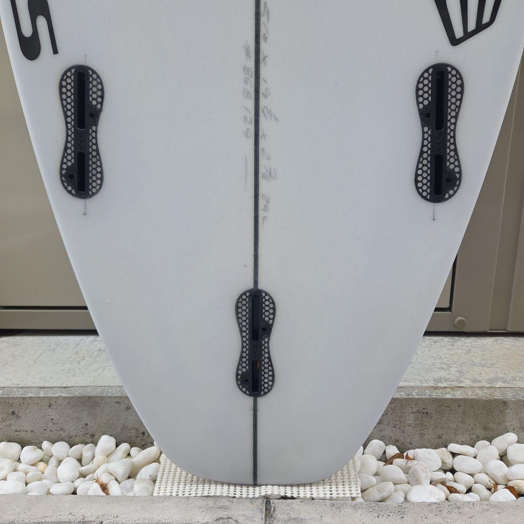 スーパーブランドサーフボードRAISE