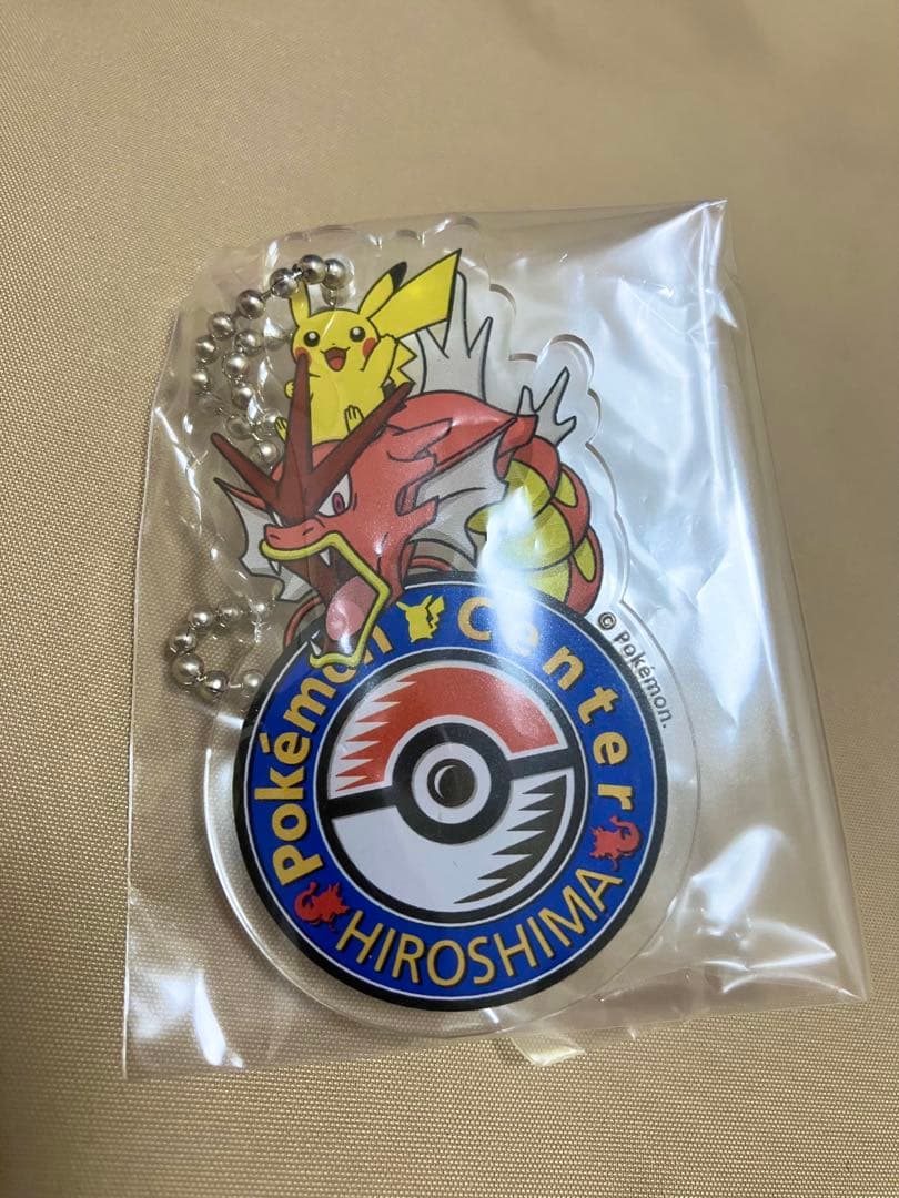 ピカチュウ　アクリルキーホルダー 8個セット