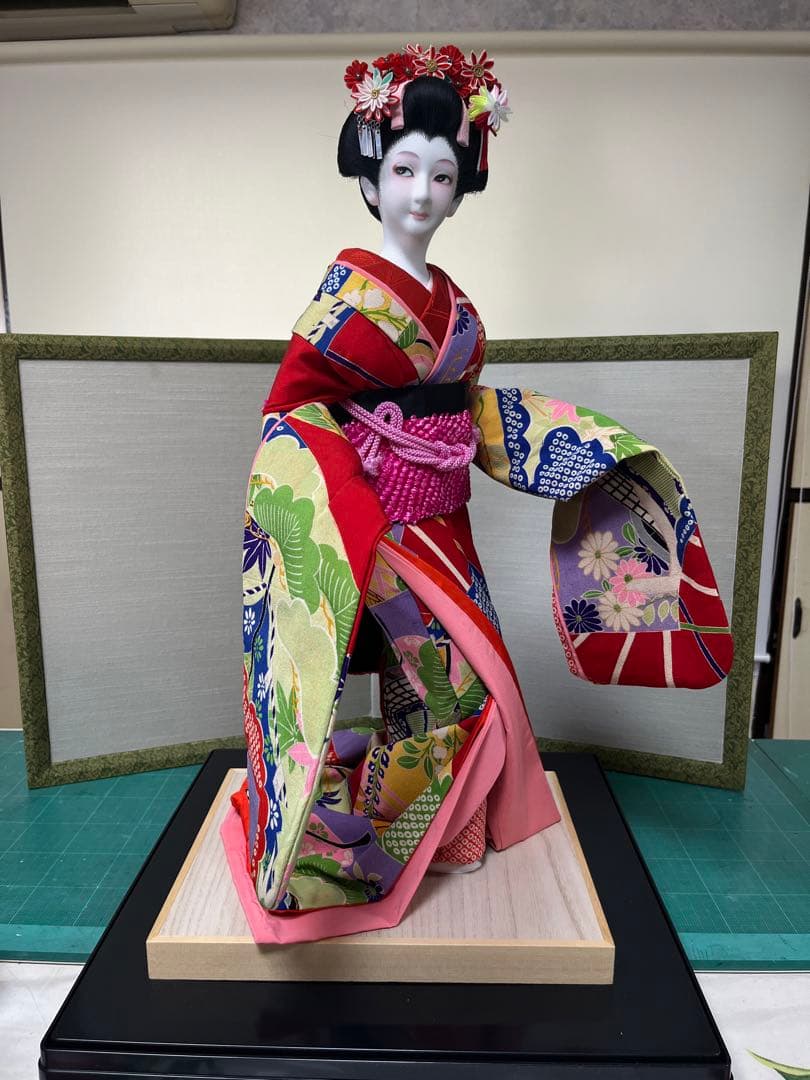 日本人形 / 春待ち草