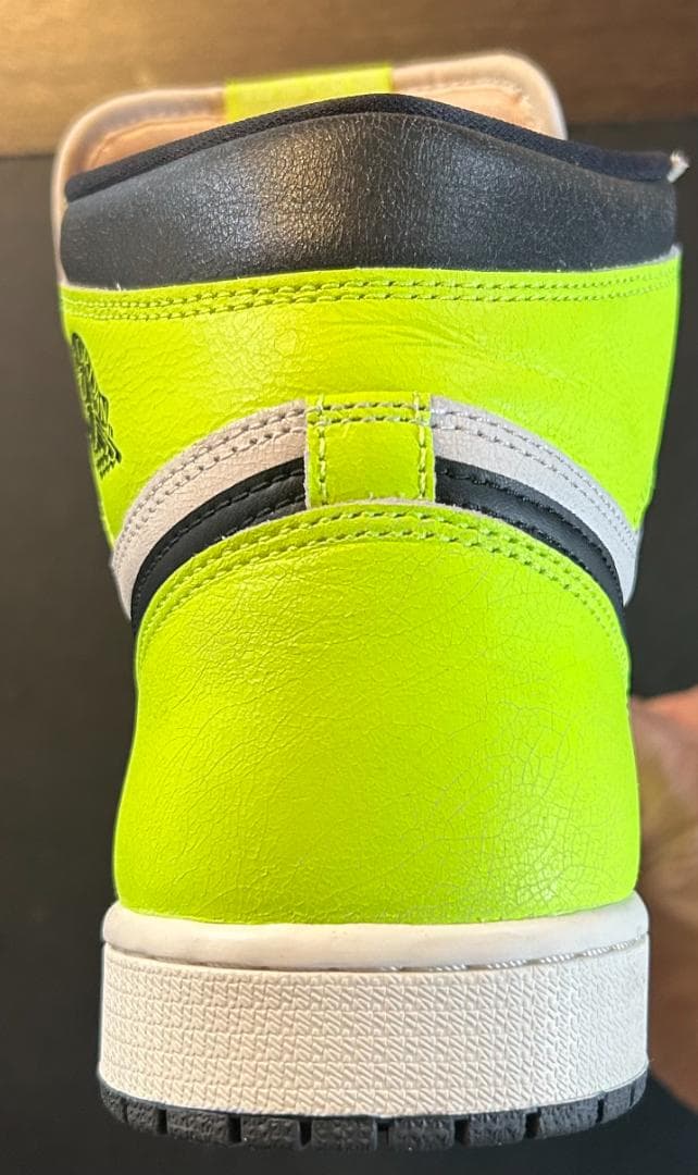 シューズ(男性用) NIKE AIR JORDAN 1 RETRO HIGH OG VOLT 702