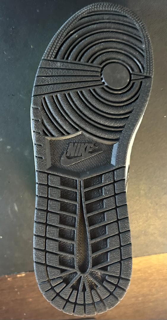 シューズ(男性用) NIKE AIR JORDAN 1 RETRO HIGH OG VOLT 702